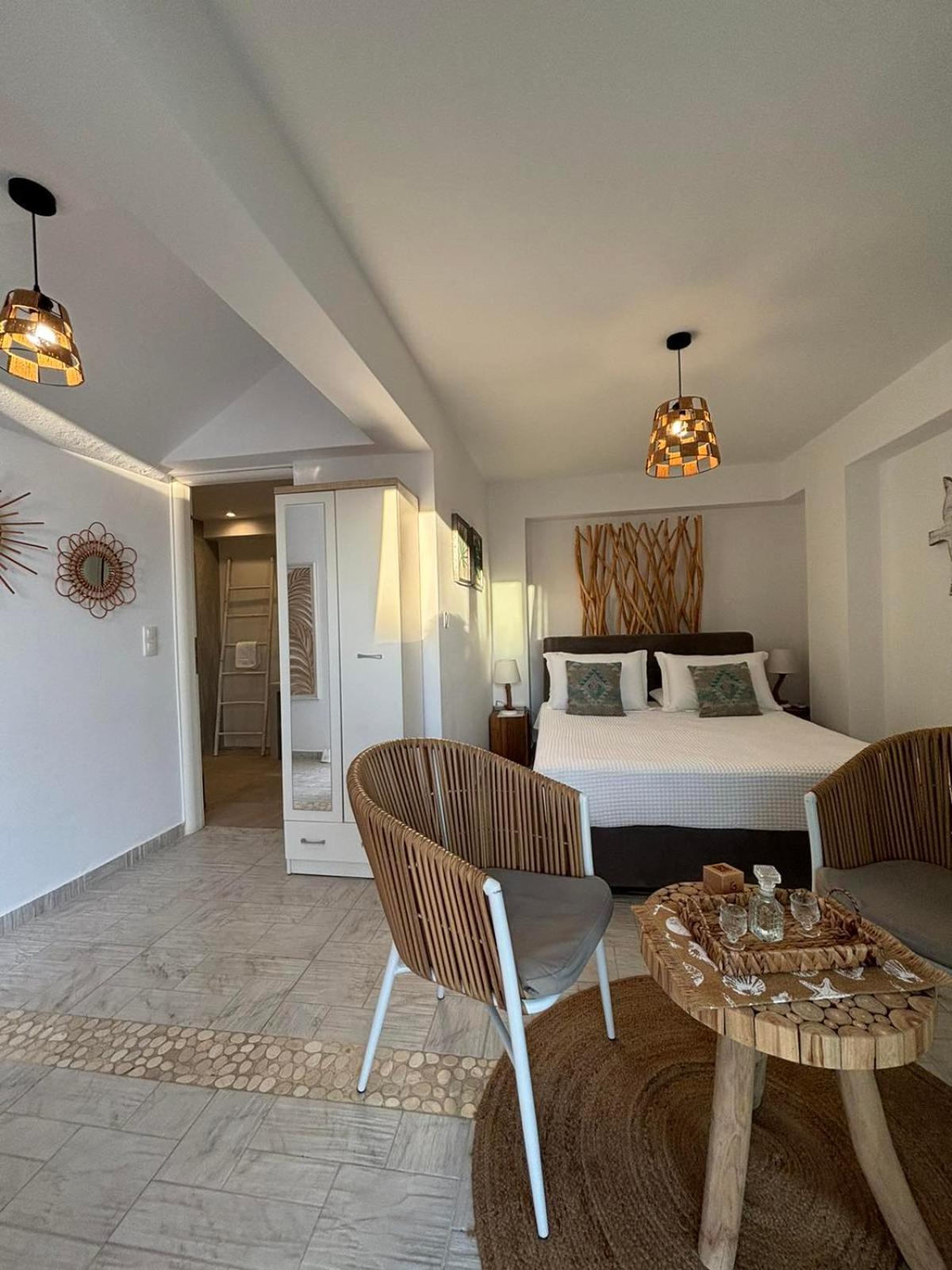 Kapetan Giannis Suite Αδάμας Εξωτερικό φωτογραφία